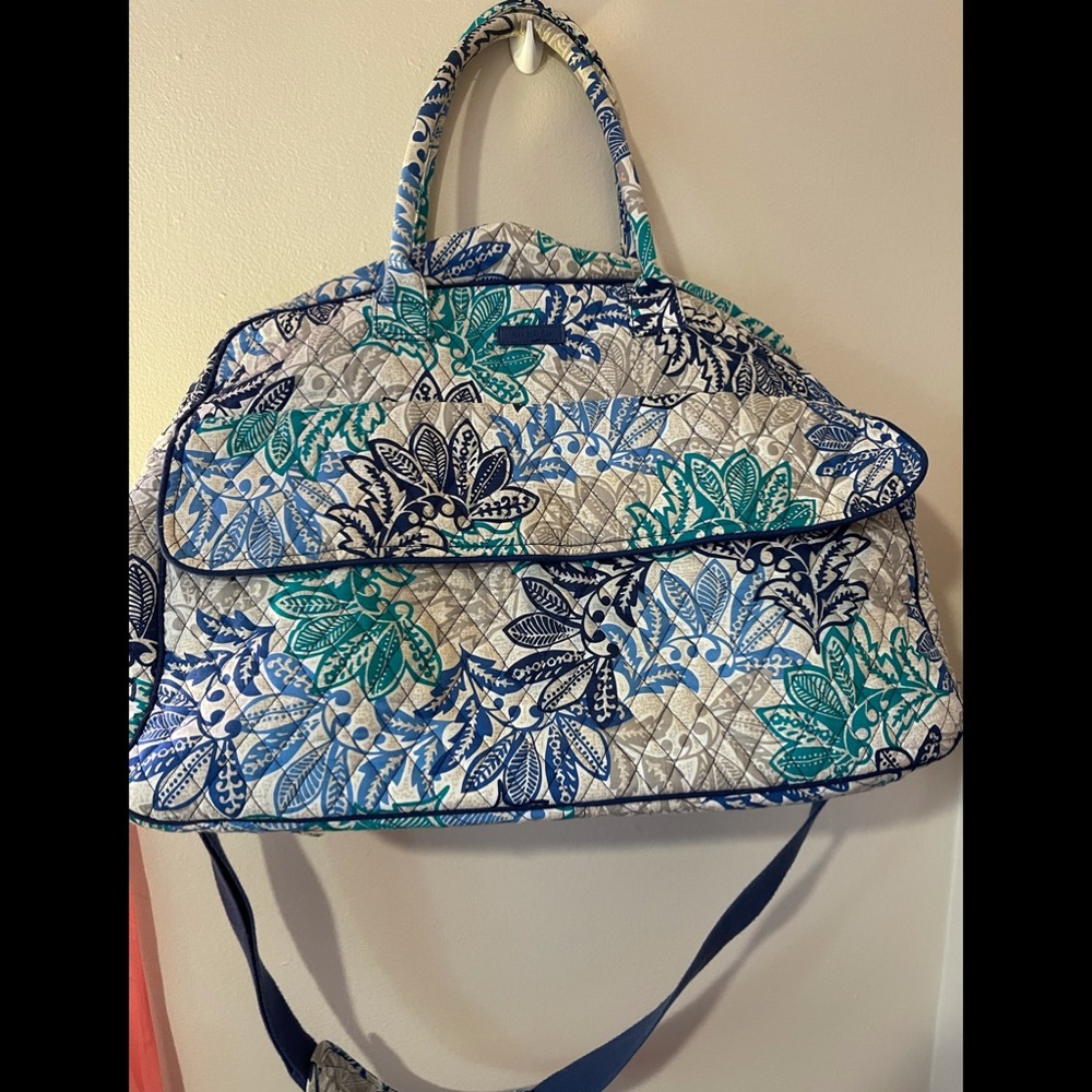 Vera Bradley larger weekender bag